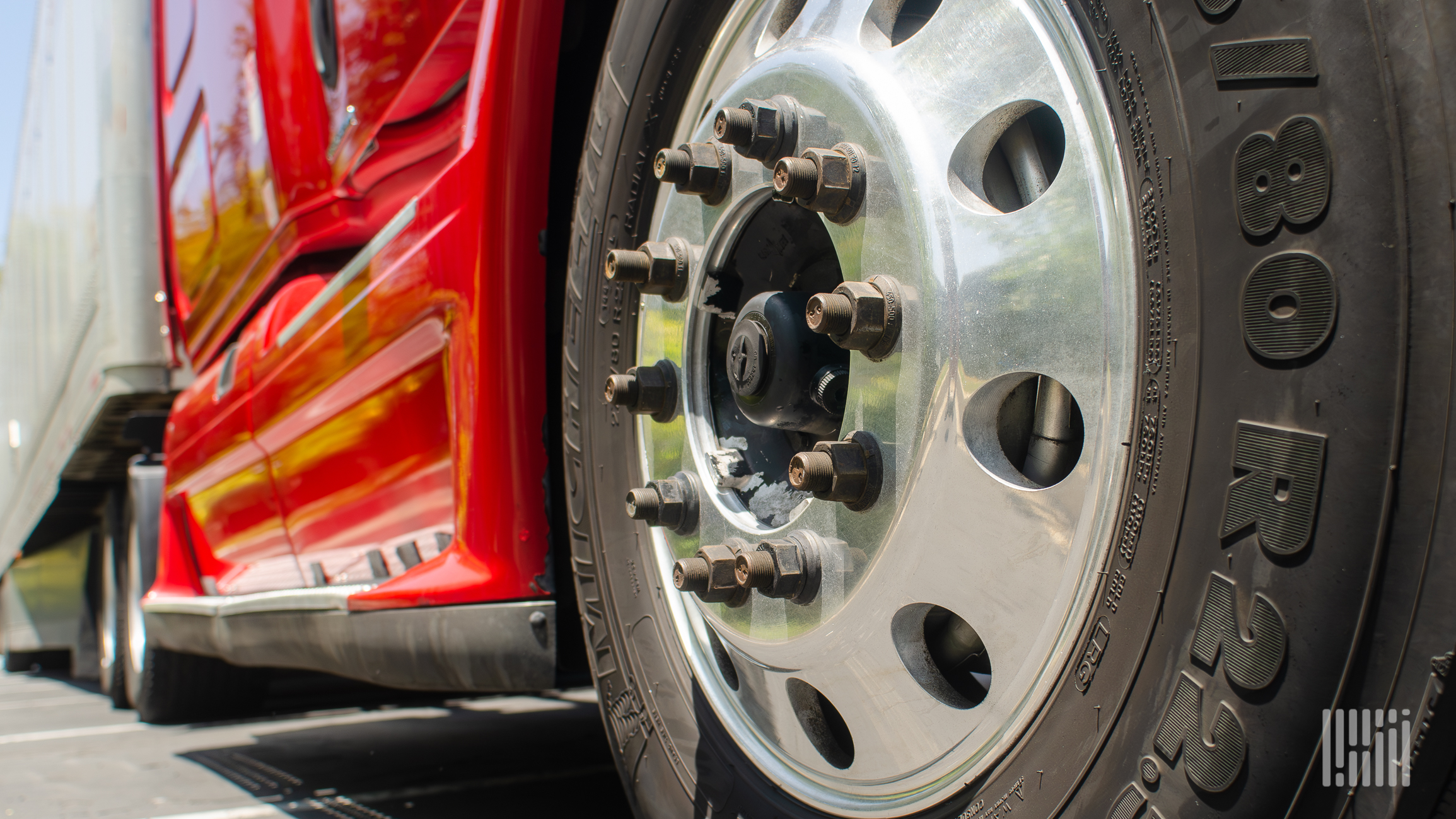 What Are the Best Semi Wheel Truck Chocks?