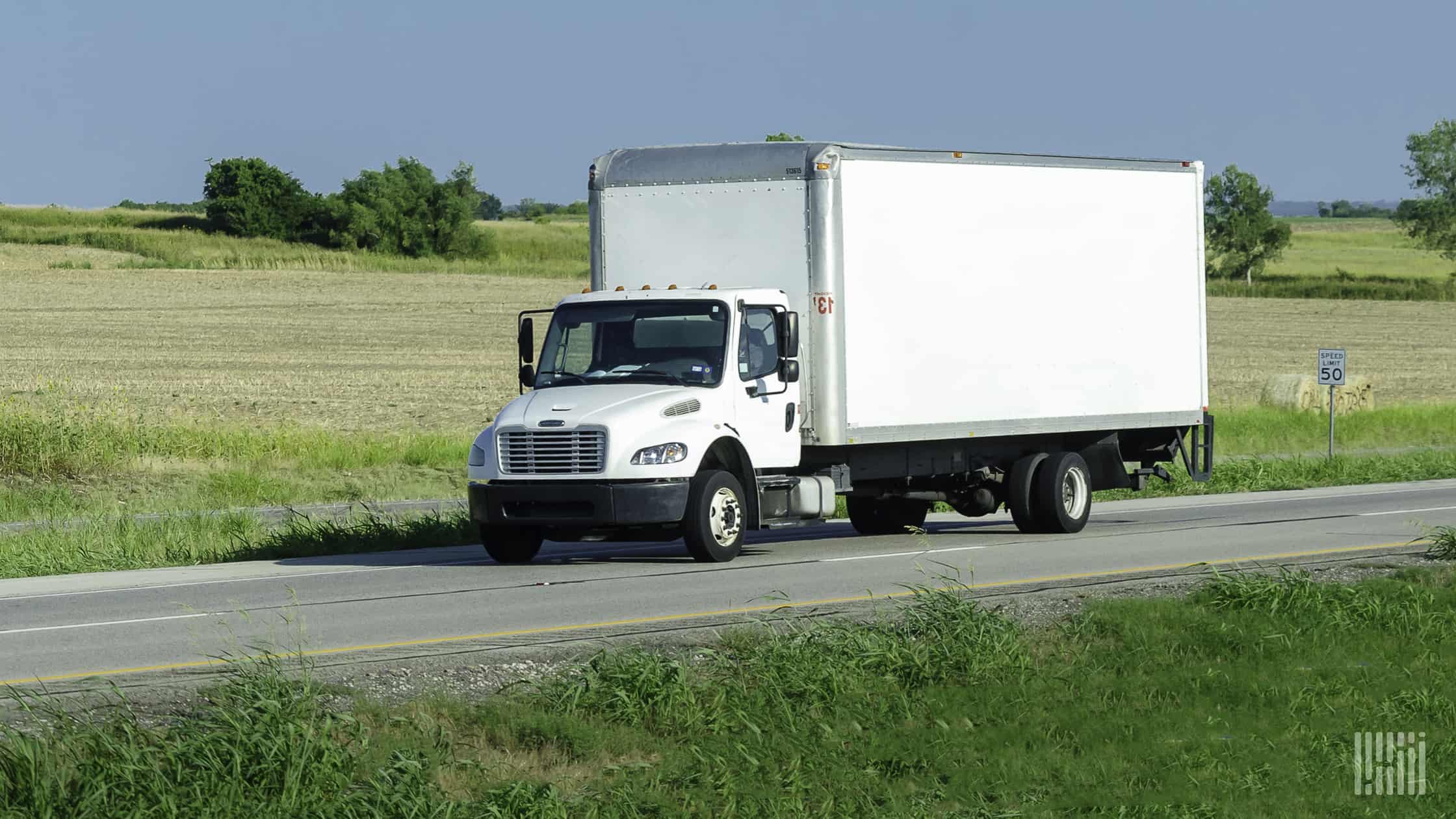 what-is-a-straight-truck-freightwaves-ratings